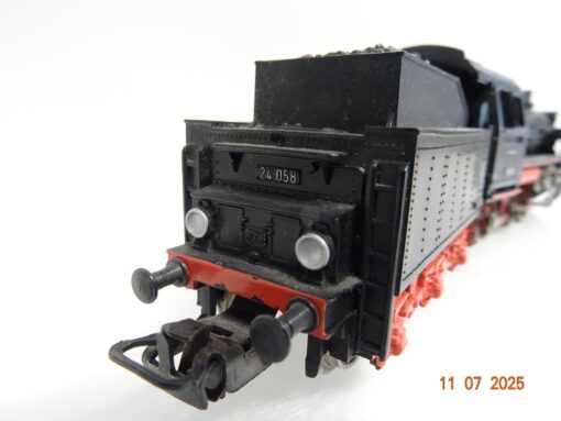 Märklin H0 30032 Dampflok BR 24 061 der DB mit Tender 24 058 JL1374 o. – Bild 4