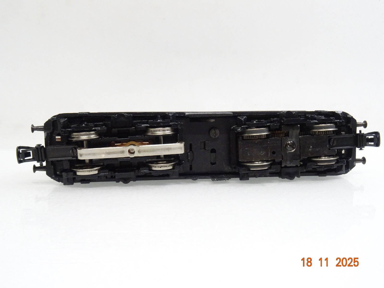 Märklin H0 3037 E-Lok BR 140 211-3 der DB JL4657 o. – Bild 4