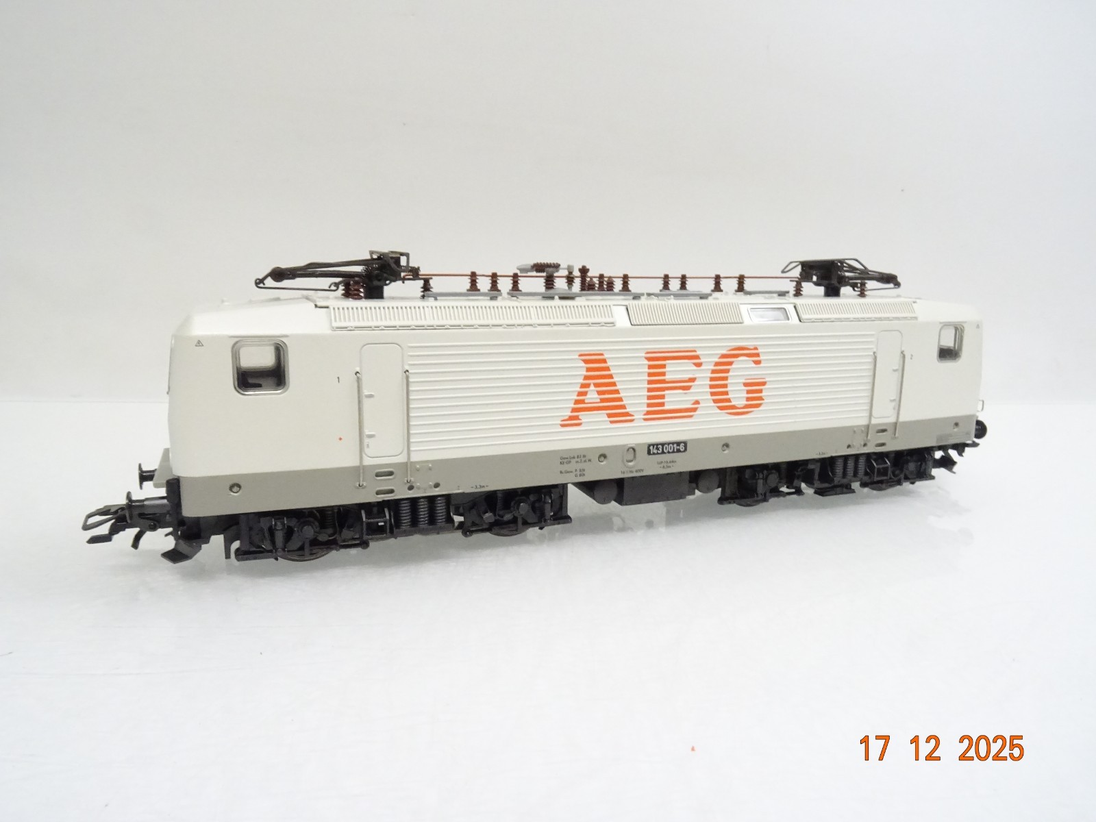 Märklin H0 3441 E-Lok BR 143 001-6 AEG Delta Digital in OVP JL5162 – Bild 3
