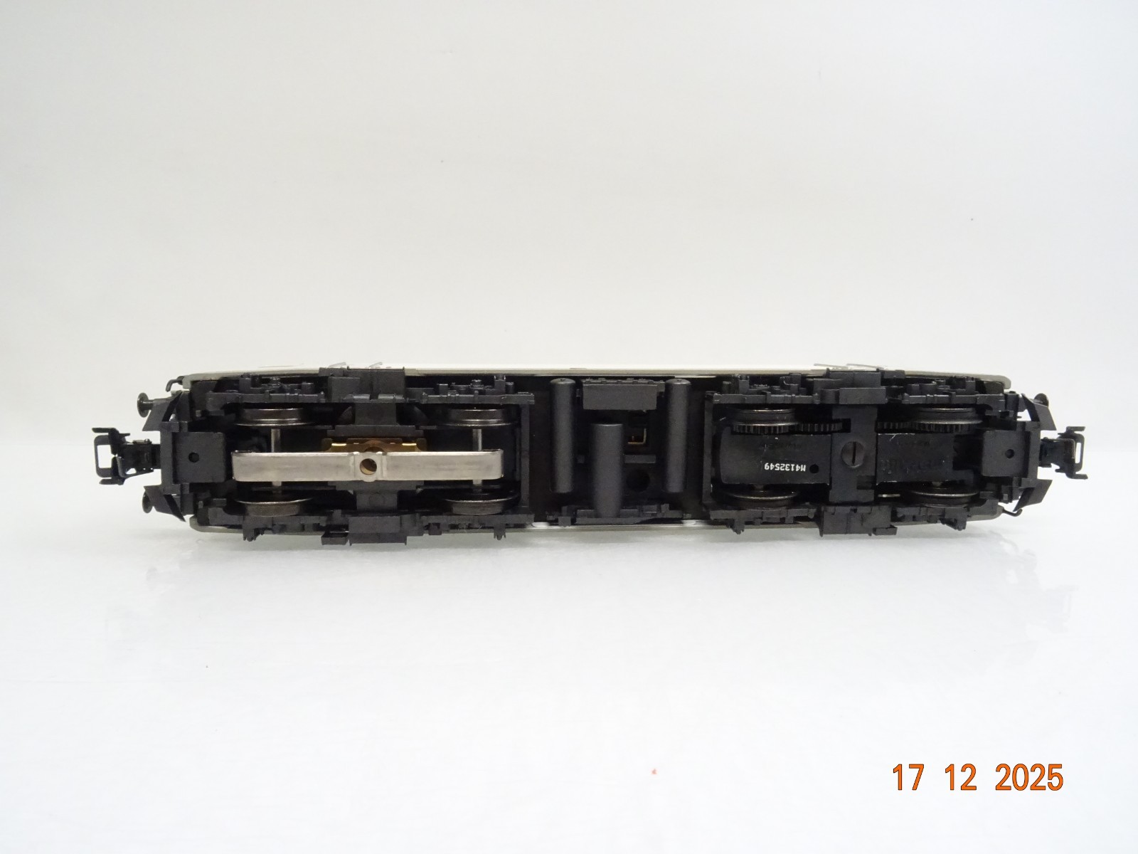 Märklin H0 3441 E-Lok BR 143 001-6 AEG Delta Digital in OVP JL5162 – Bild 4