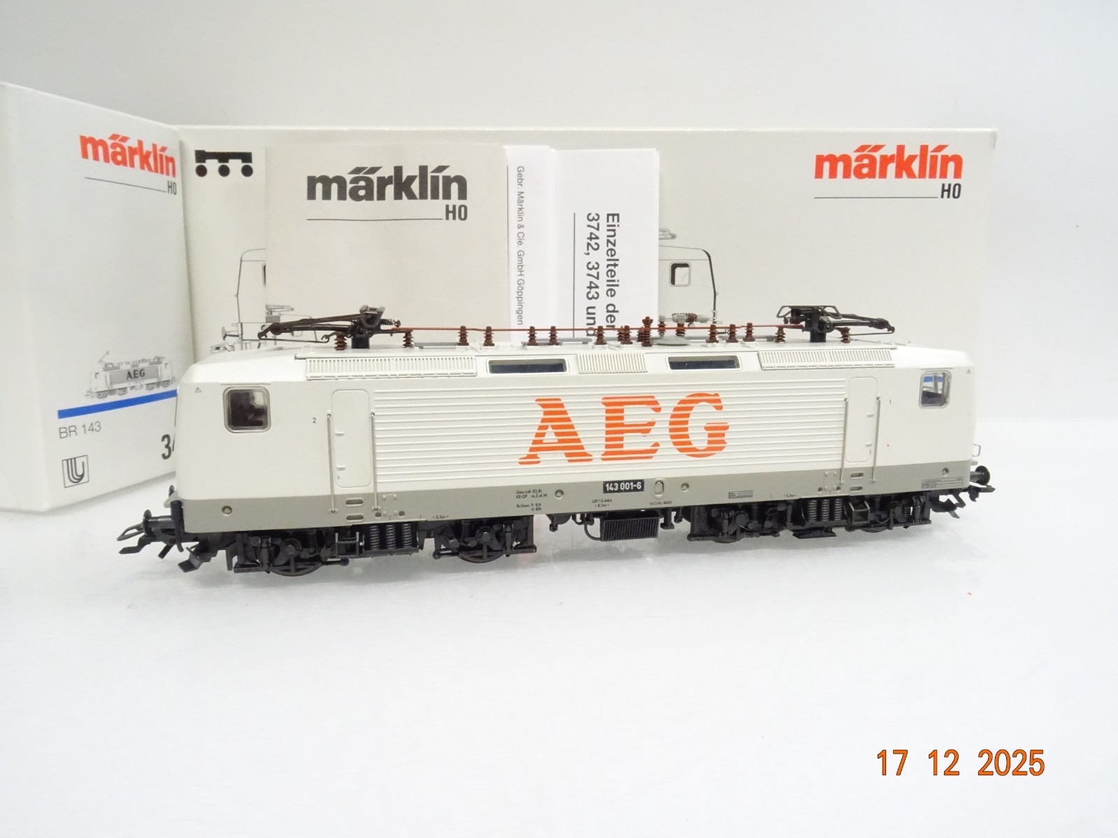 Märklin H0 3441 E-Lok BR 143 001-6 AEG Delta Digital in OVP JL5162