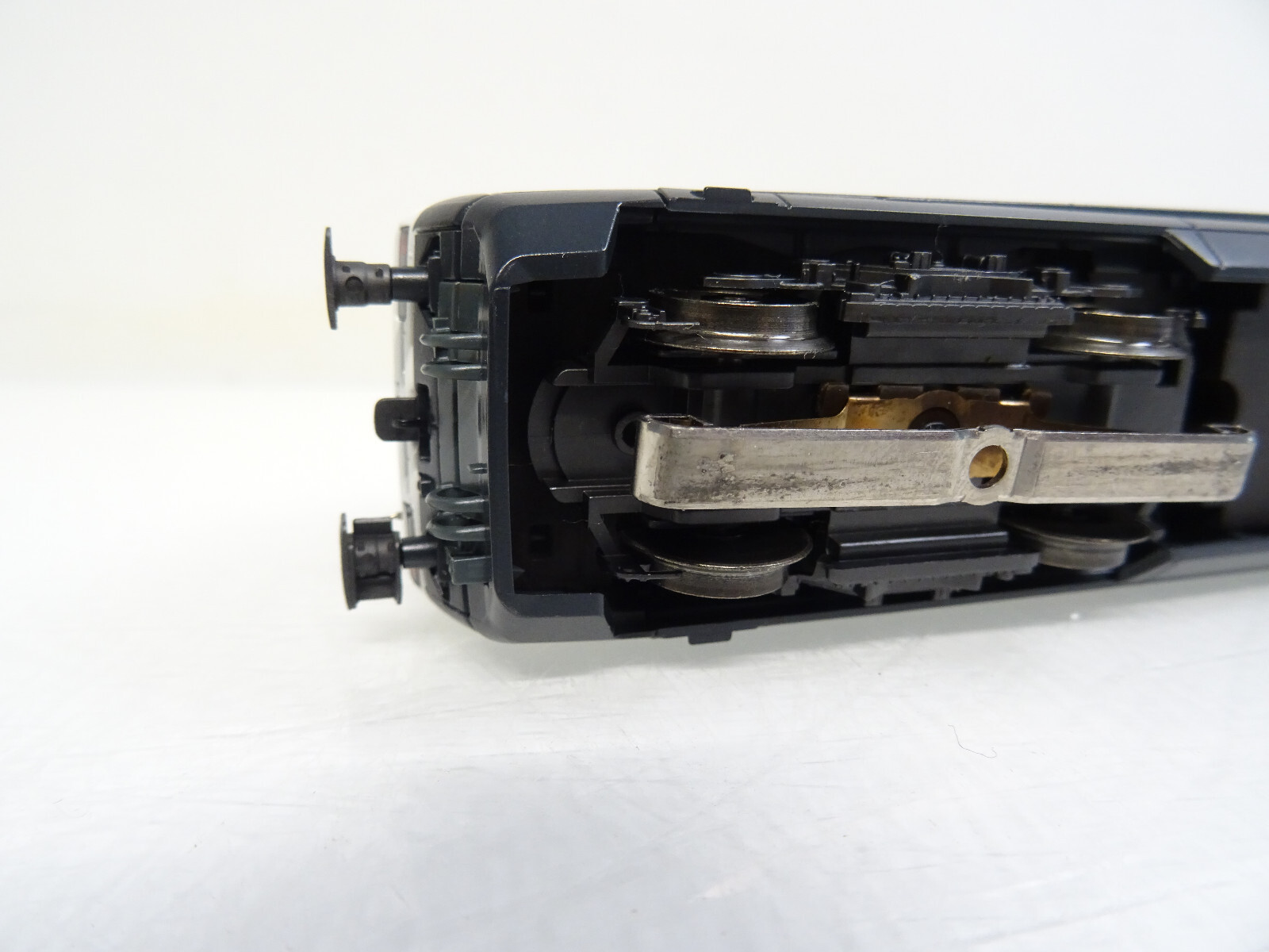 Märklin H0 34616 Schweiz E-Lok Serie 460 014-4 HCB der SBB Delta in OVP LE923 – Bild 4