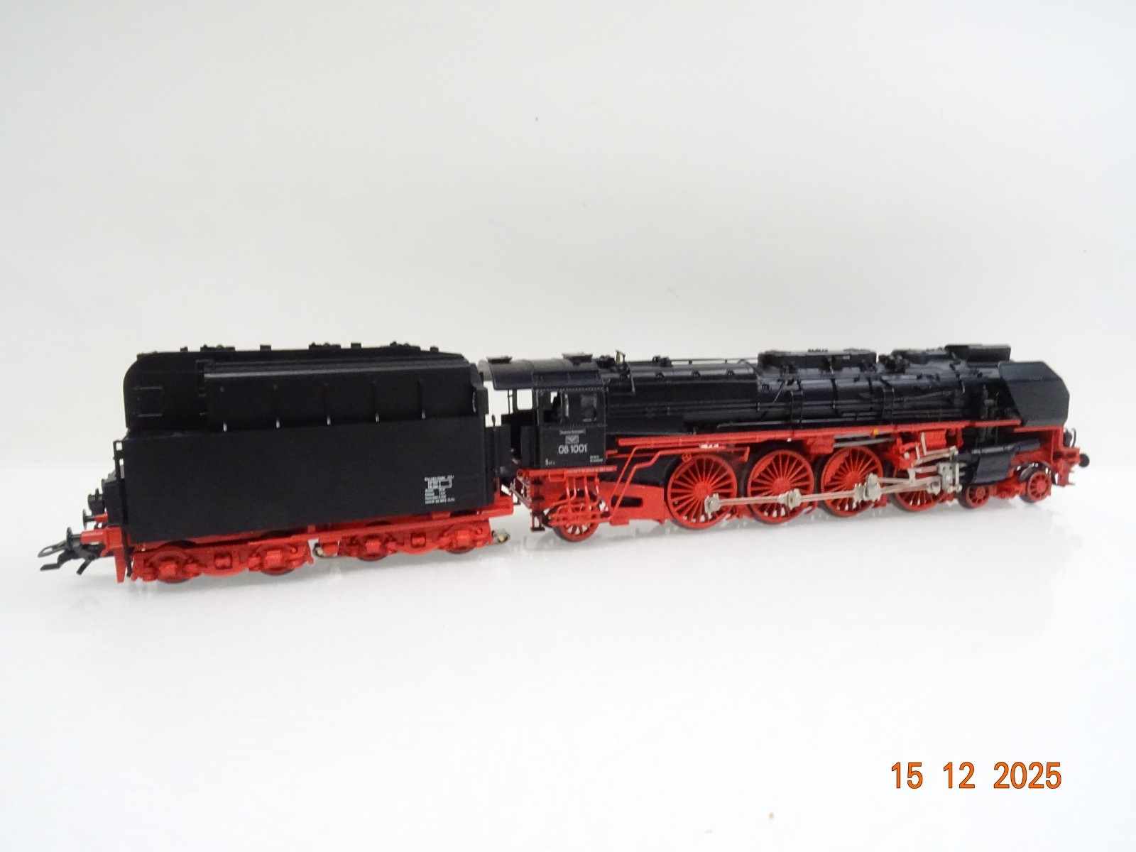 Märklin H0 39242 Dampflok BR 08 1001 der DR Sound Mfx Digital in OVP JL5095 – Bild 4