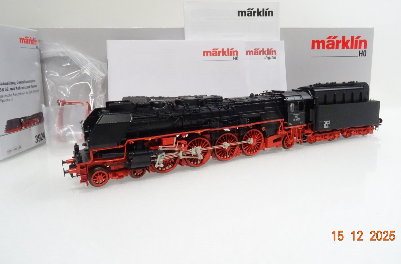 Märklin H0 39242 Dampflok BR 08 1001 der DR Sound Mfx Digital in OVP JL5095
