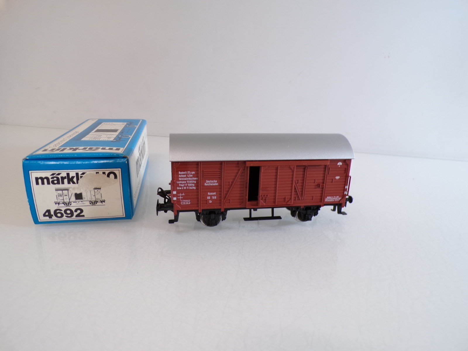 Märklin H0 4692 Gedeckter Güterwagen in OVP HS66
