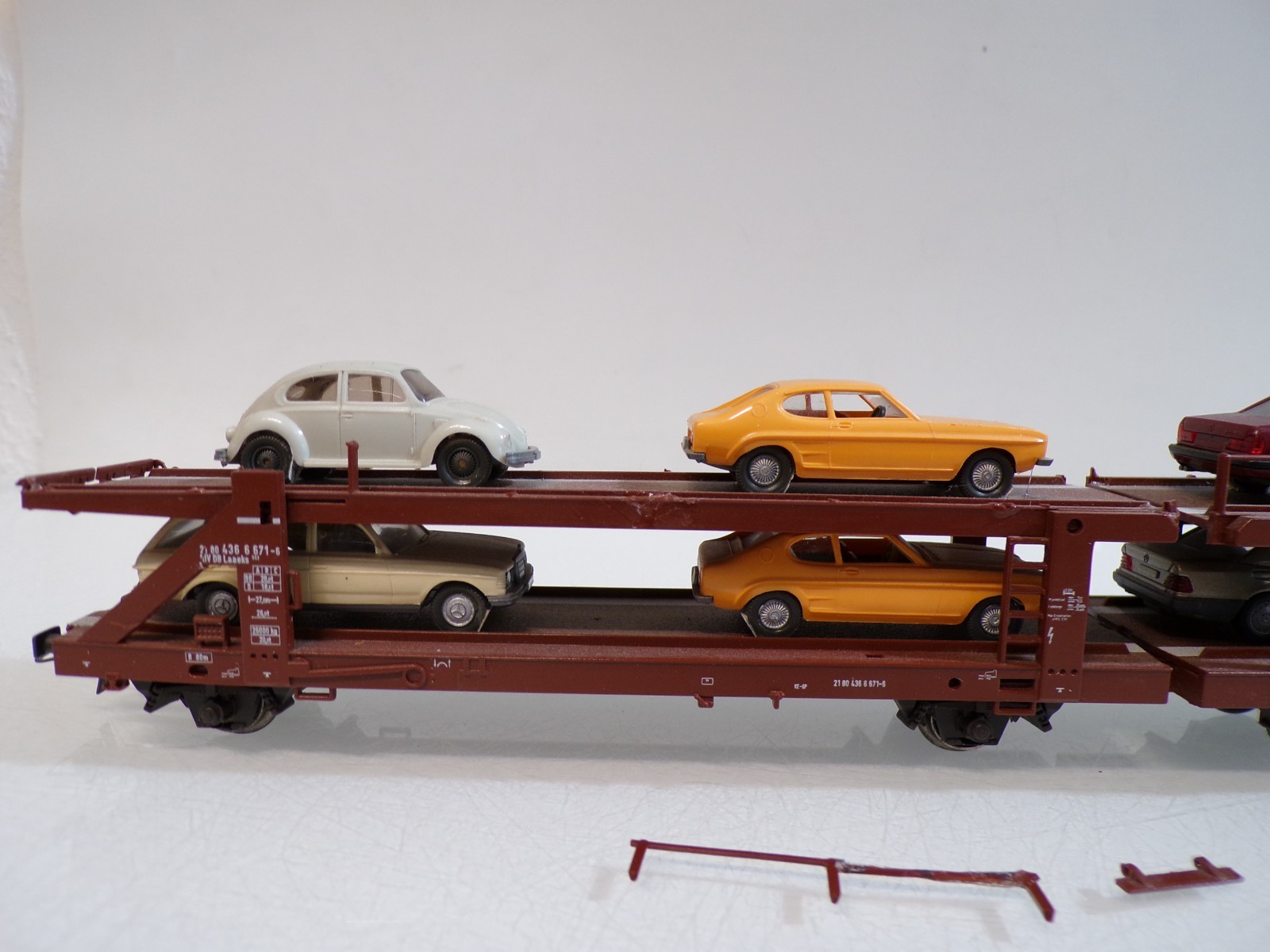 Märklin H0 4712 Autotransportwagen mit PKW´s der DB in OVP BH1852 – Bild 4