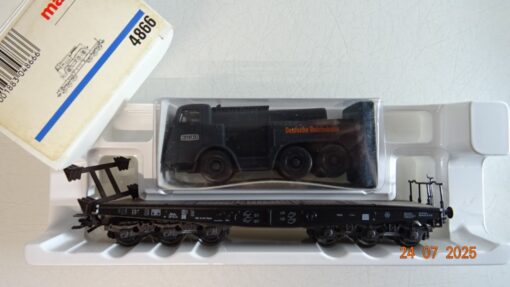 Märklin H0 4866 Schwerlastwagen mit Kaelble Zugmaschine der DR in OVP PR9209