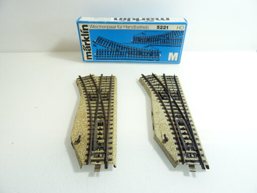 Märklin H0 5221 M-Gleis Weichenpaar für Handbetrieb 2xlinks in OVP CK542