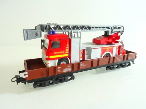 Märklin H0 Flachwagen beladen mit MB Feuerwehr aus 29750 der DB RR2298 o.