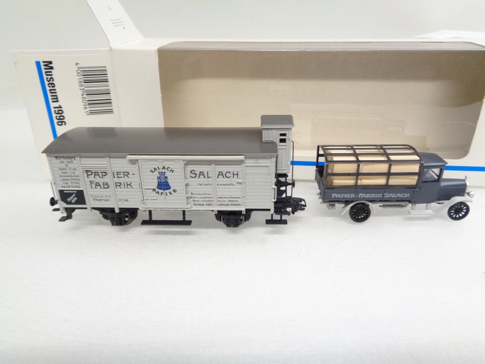 Märklin H0 Museum 1996 Set gedeckter Güterwagen mit Auto in OVP RR4846 – Bild 3