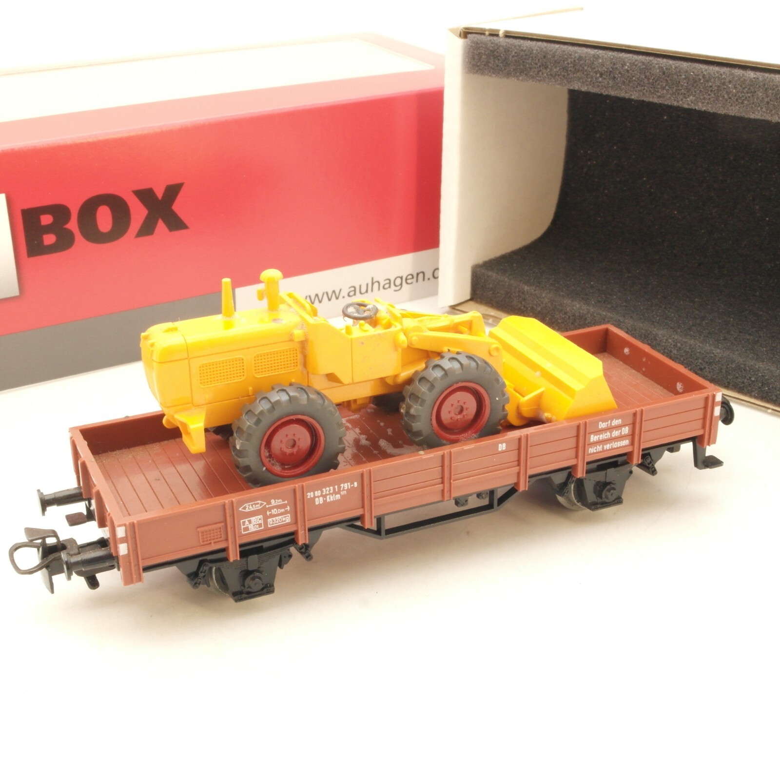Märklin H0 Niederbordwagen 323 1 791 mit Ladung Bagger der DB in Au Box RG5160 – Bild 4