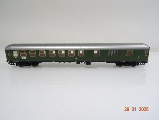 Märklin H0 Personenwagen 2. Kl. mit Gepäckabt. der DB PR5576 o. – Bild 3