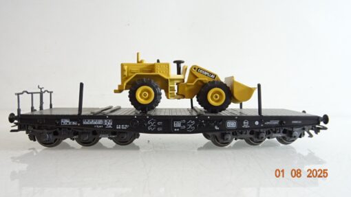 Märklin H0 Schwerlastwagen mit Caterpillar Radlader der DB PR9379 o. – Bild 3