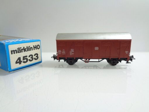 Märklin H0 gedeckter Güterwagen 120 6 086-1 der DB in EVP AR5722