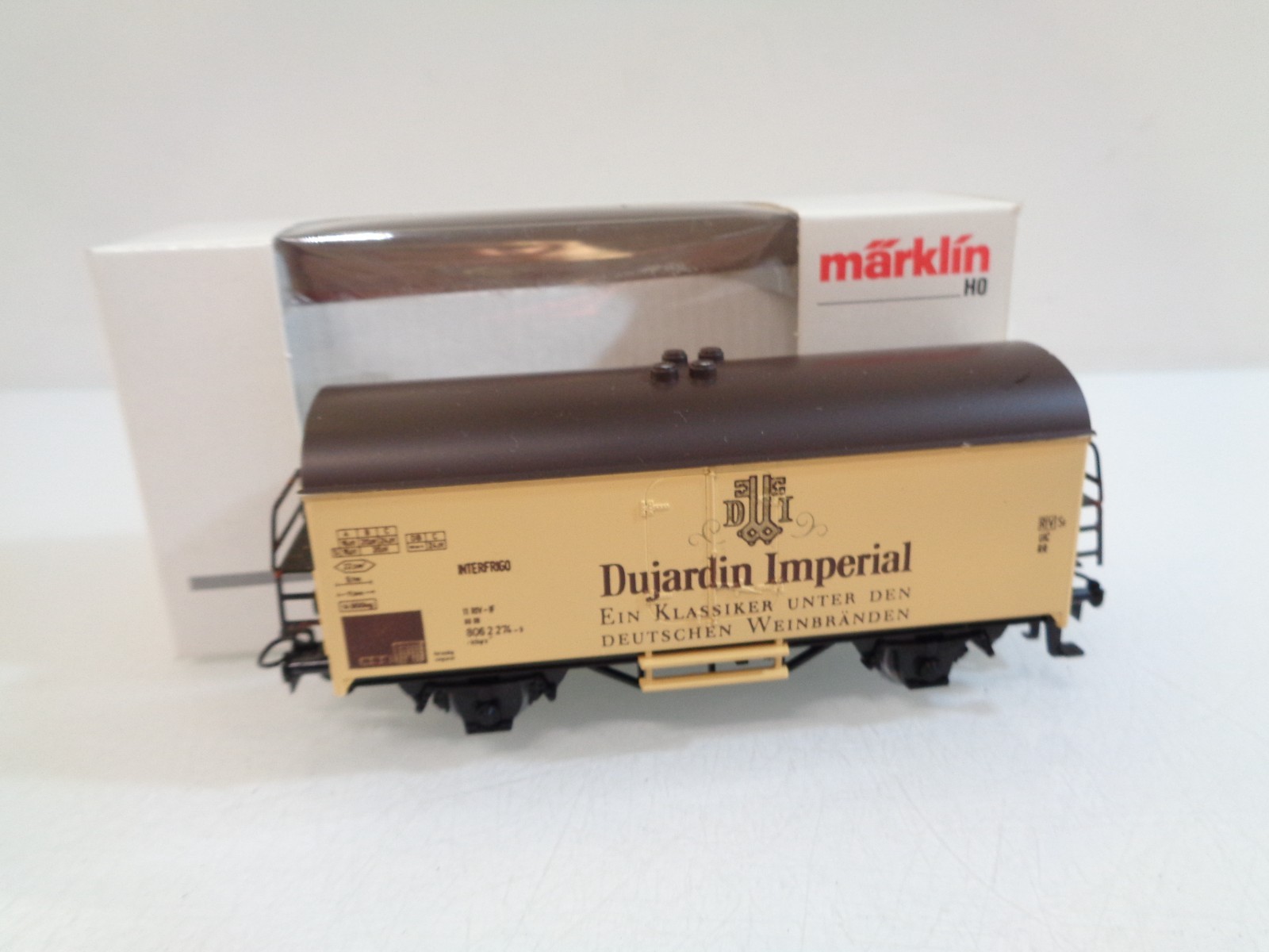 Märklin H0 gedeckter Güterwagen Dujardin Imperial in OVP RR5608