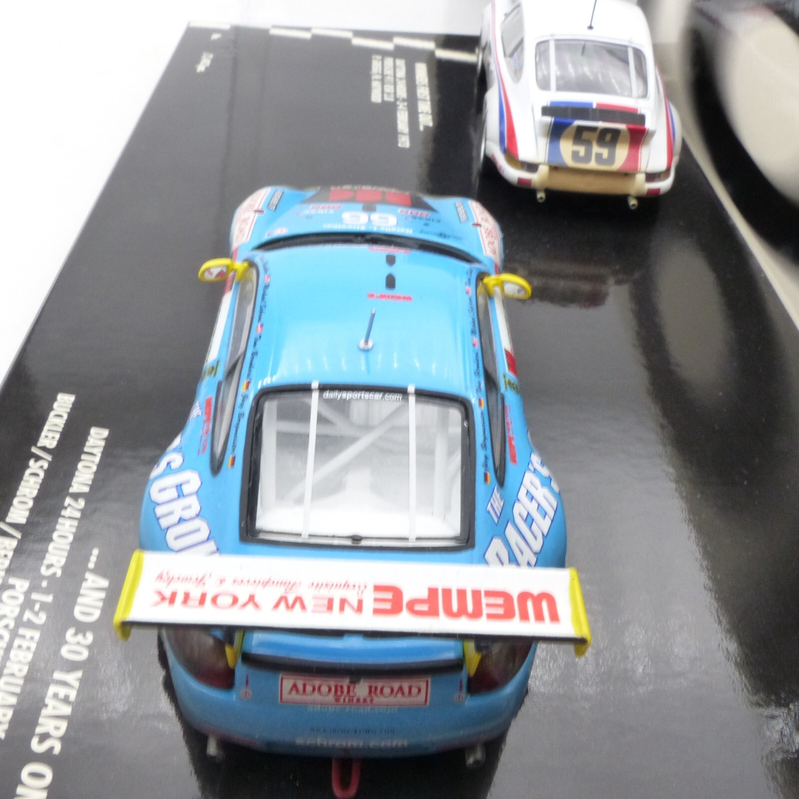 Minichamps 1:43 2er Set Porsche 911 1973 & 2003 Winners Daytona in EVP EX4302 – Bild 6