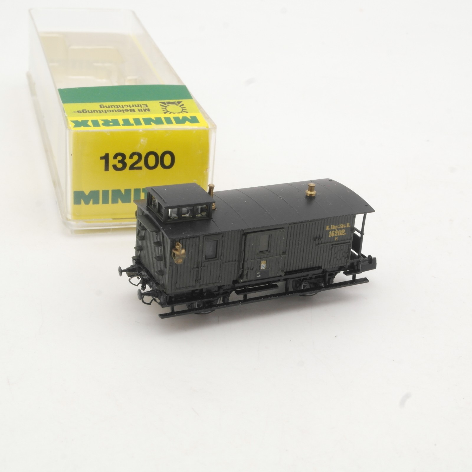 Minitrix N 13200 Gepäckwagen mit Schlusslicht in OVP RR5333