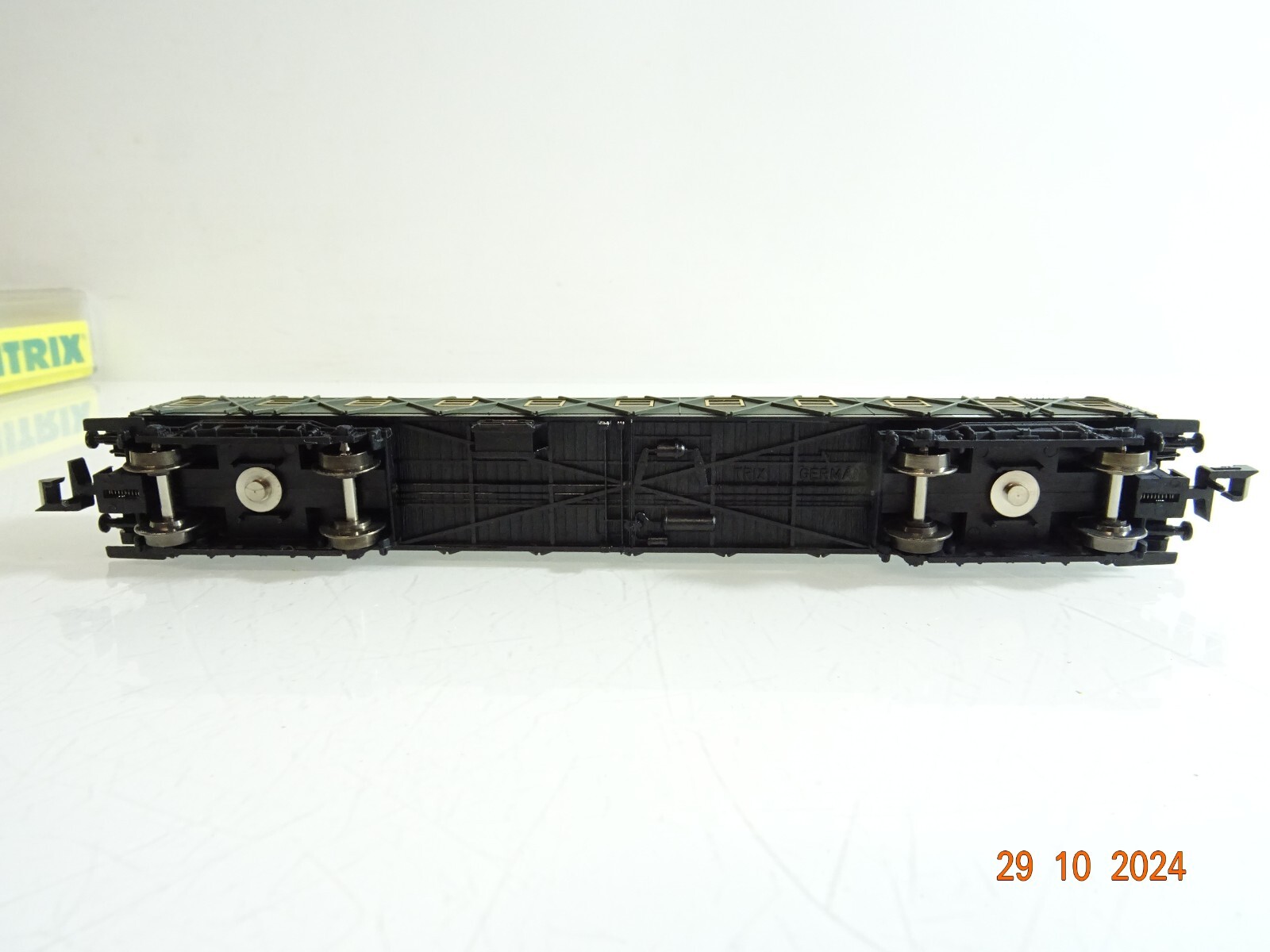 Minitrix N 13336 Behelfs-Personenwagen 3.Kl. in OVP PR3616 – Bild 4