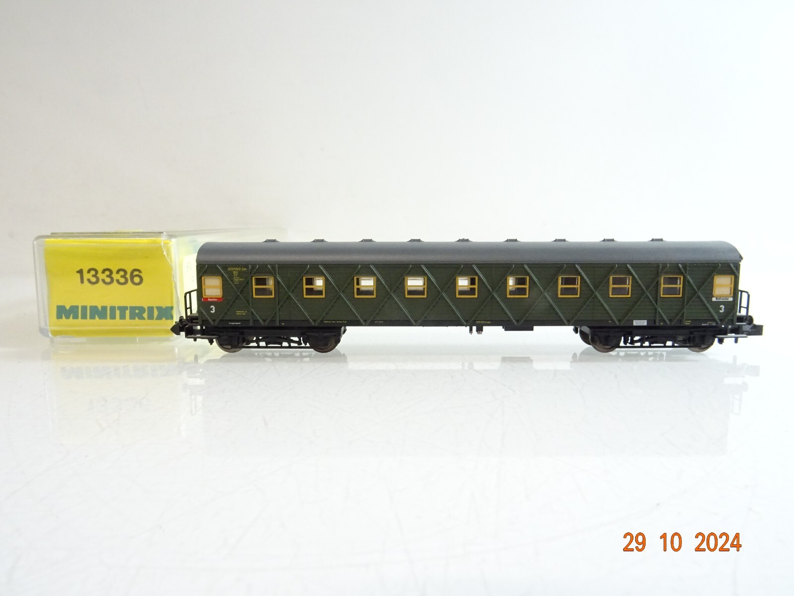Minitrix N 13336 Behelfs-Personenwagen 3.Kl. in OVP PR3616