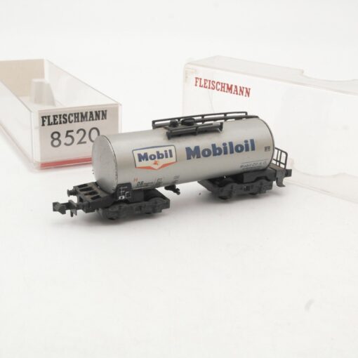 Minitrix N Kesselwagen Mobiloil der DB in EVP RR185