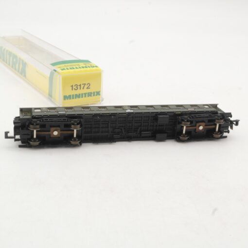 Minitrix N Personenwagen 3. Klasse 16518 der DR in EVP RR3529 – Bild 4