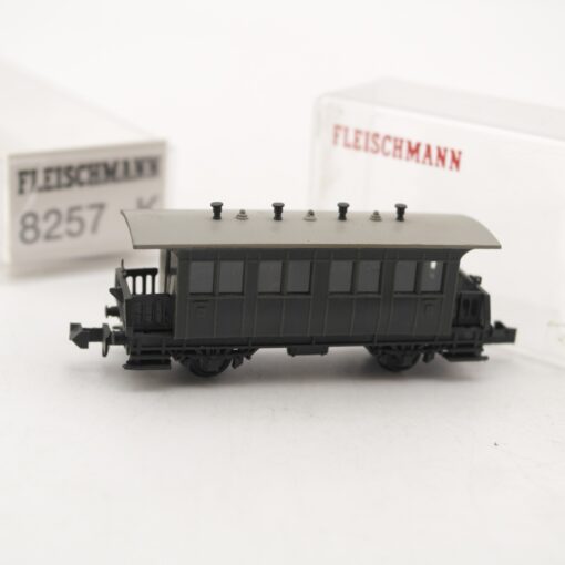 Minitrix N Personenwagen in EVP RR2492