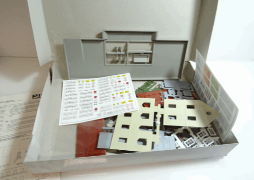 PIKO H0 61820 Bausatz Bahnhof Burgstein in OVP AR8078 – Bild 6