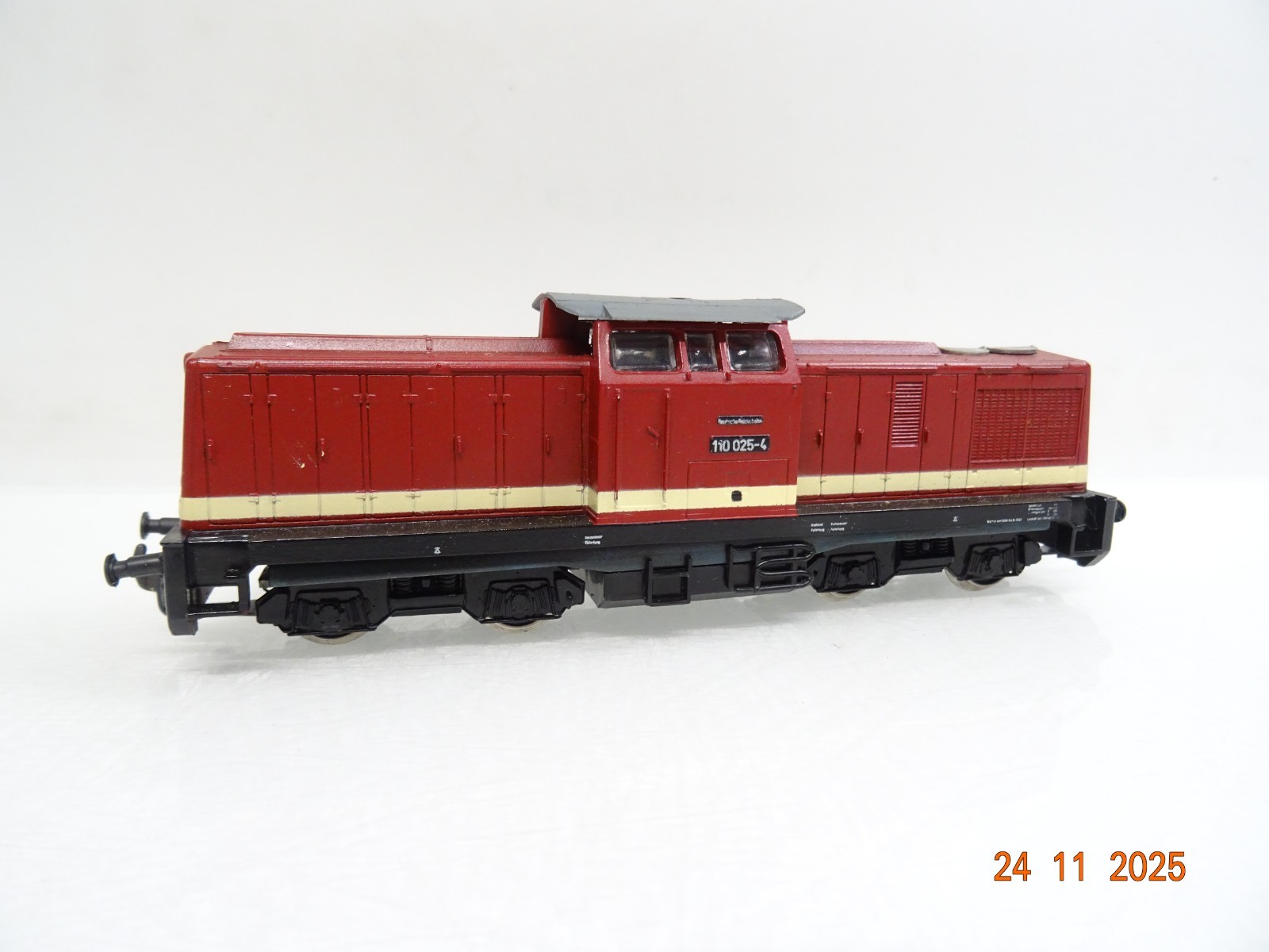 Piko H0 190/18 Diesellok BR 110 025-4 der DR JL4703 o. – Bild 3