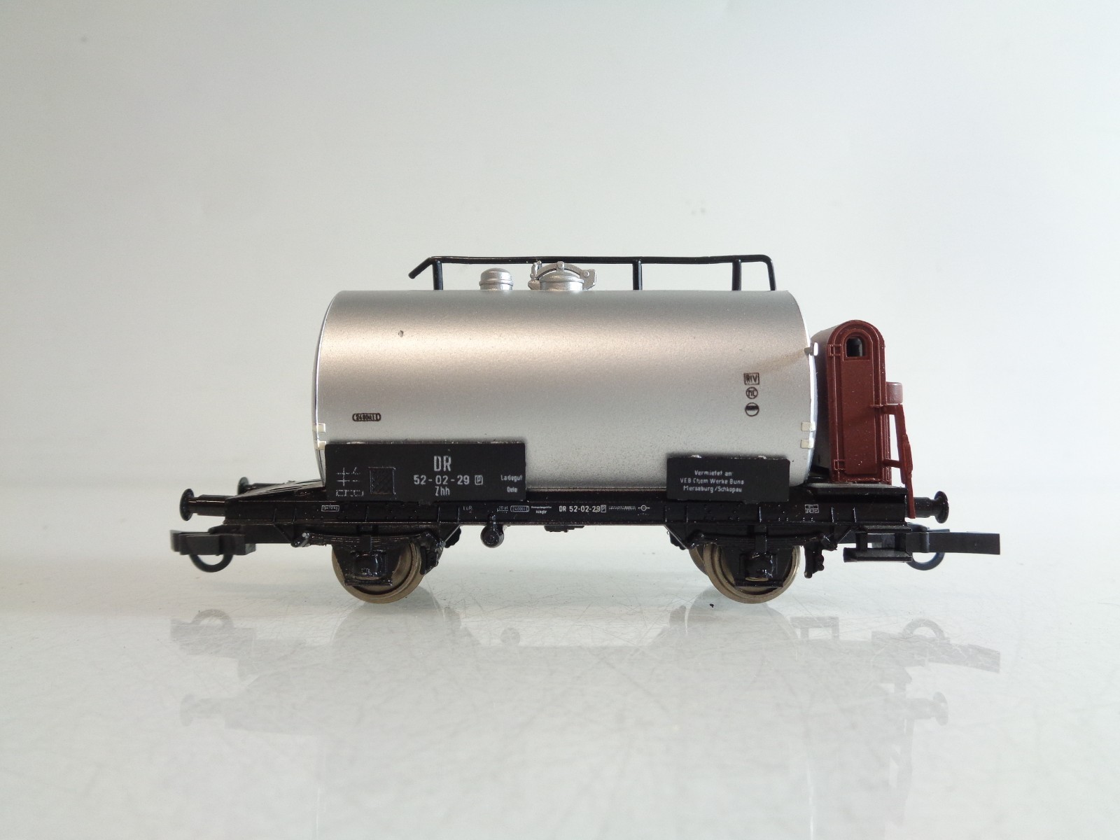 Piko H0 Kesselwagen mit Bremserhaus der DR BH972 o. – Bild 3