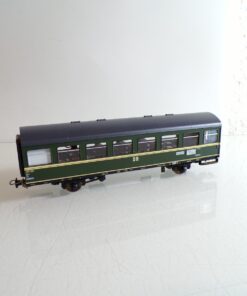 Piko H0 Personenwagen 357-661 der DR RR4695 o.