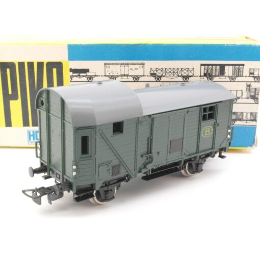 Piko H0 gedeckter Güterwagen B in EVP QR4270