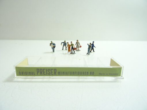 Preiser H0 Figuren Bahnpersonal und Reisende 6 Stück in EVP C2002 – Bild 3