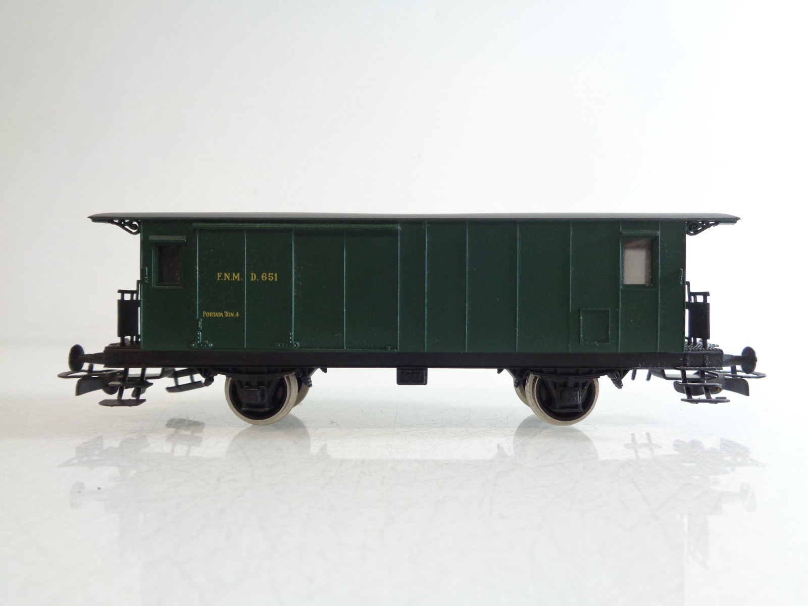 Rivarossi H0 Gepäckwagen der Ferro Nord Milano BH1006 o.