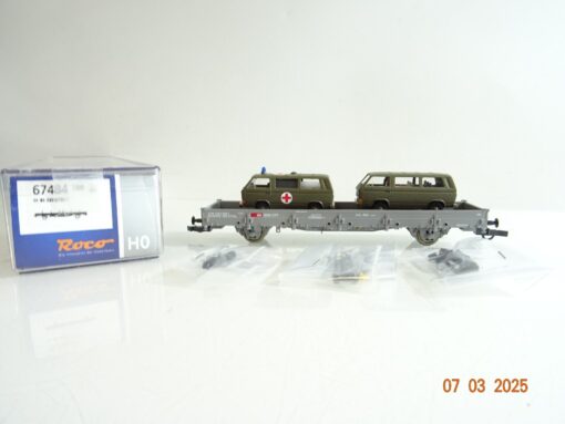 Roco H0 67484 Niederbordwagen mit 2 Armee VW Busse der SBB  in OVP PR6401