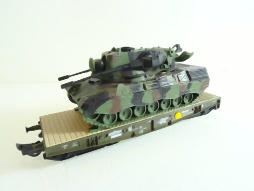 Roco H0 Flachwagen 399 4 031-1 mit Panzer RR2344 o.