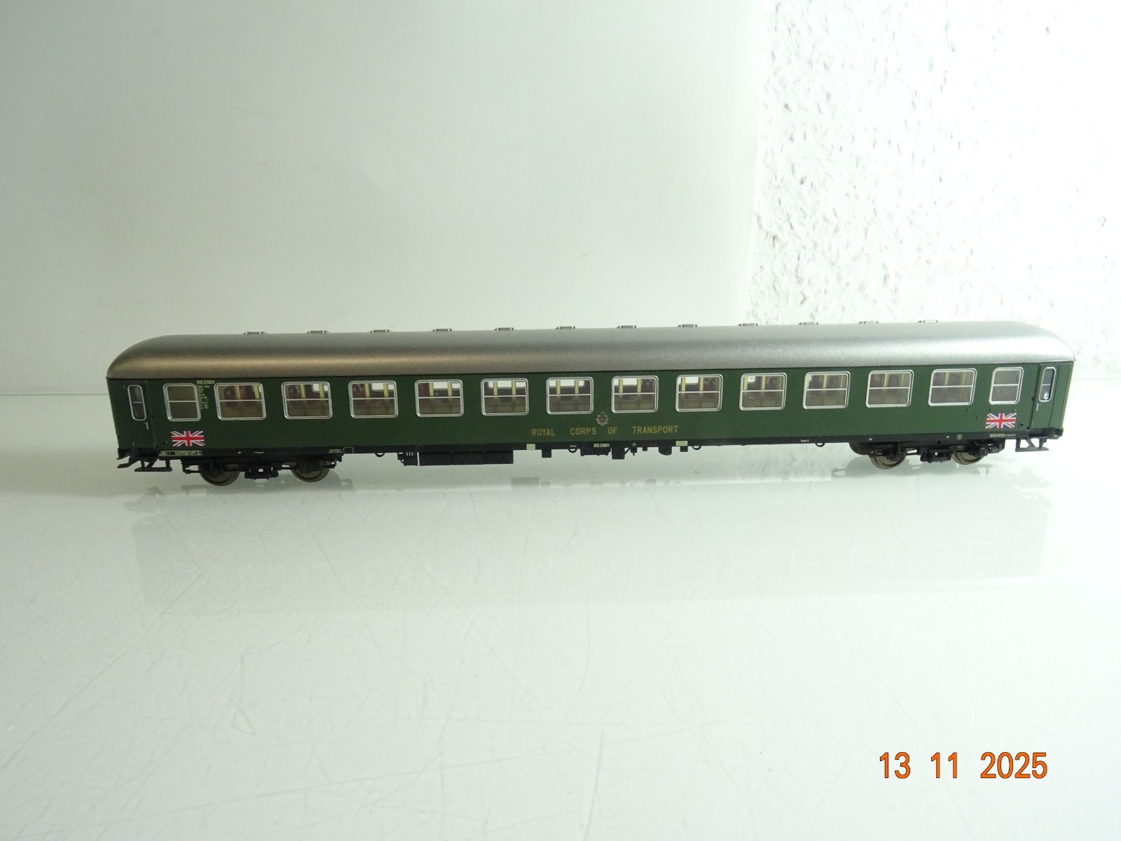 Roco H0 Personenwagen Royal Corps of Transport RR4581 o. – Bild 3