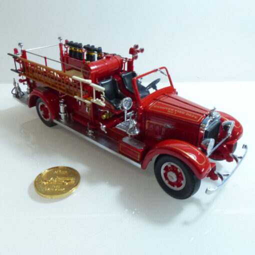 SIGNATURE SERIES 1:24 Nr.: 20098 Mack Type 75BX 1935 Feuerwehr, o. EB2518 – Bild 3