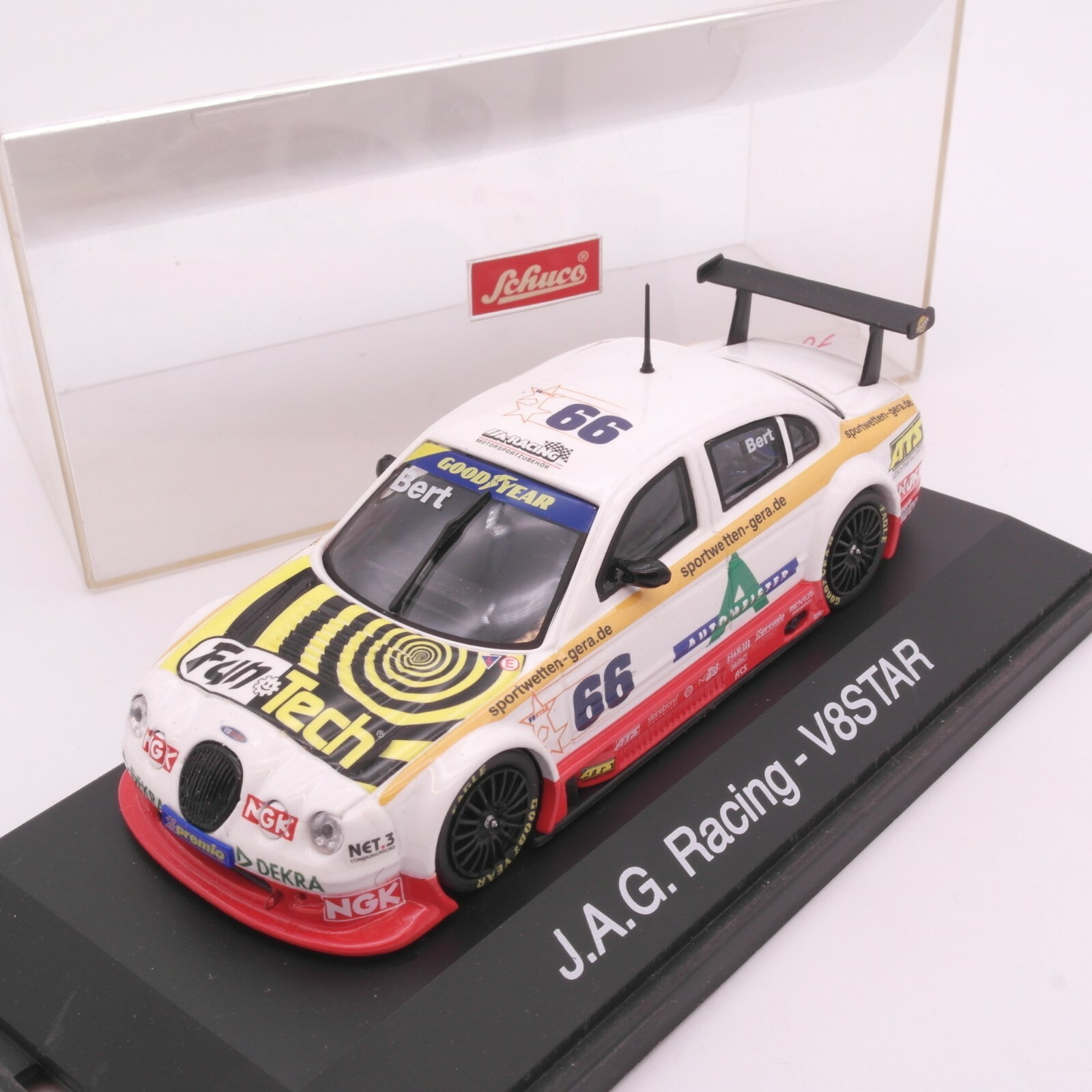 Schuco 1:43 Jaguar V8 J.A.G. Racing V8STAR DTM 2002 Bert #66 PC Box RT2552
