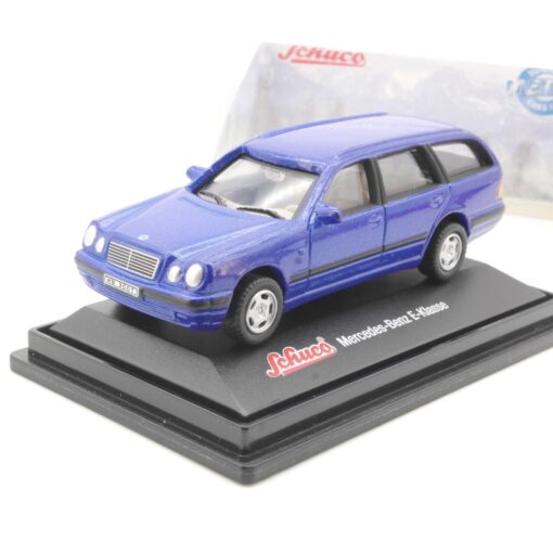 Schuco 1:72 Mercedes Benz 300 T E-Klasse in PC Box QR4956