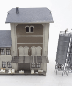 Spur H0 Industriegebäude mit Silo aus Anlagenrückbau, siehe Bilder RR100 o.