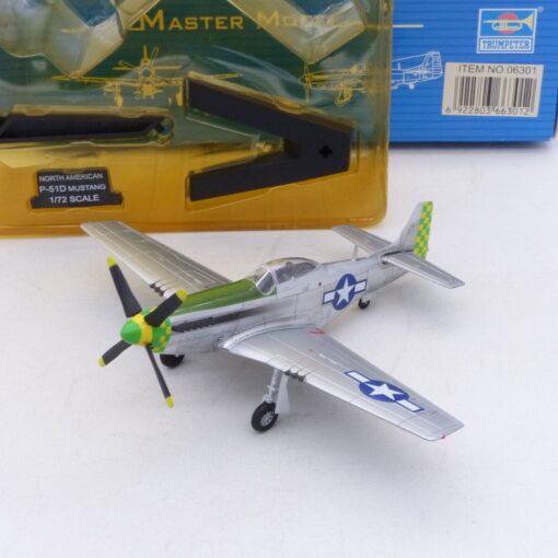 Trumpeter 1:72 06301 North American P-51D Mustang in OVP EX5381