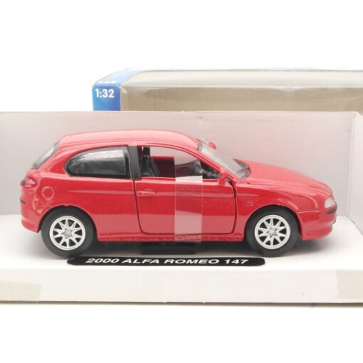 XToys 1:32 2000 Alfa Romeo Spider 147 mit Rückziehmotor in OVP QR7126