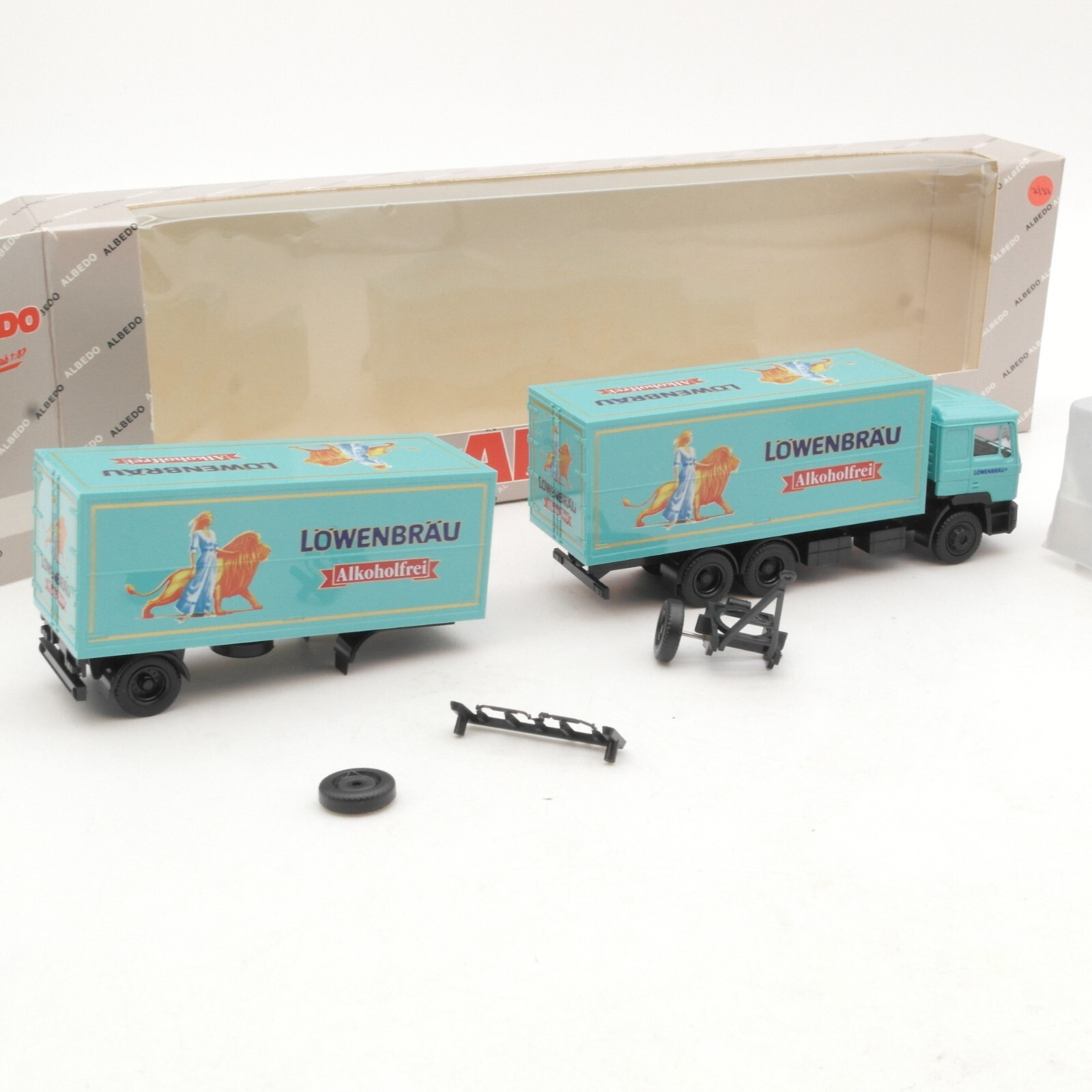 Albedo 1:87 200234 MAN Hängerzug Löwenbräu Alkoholfrei in OVP RA9008 – Bild 3
