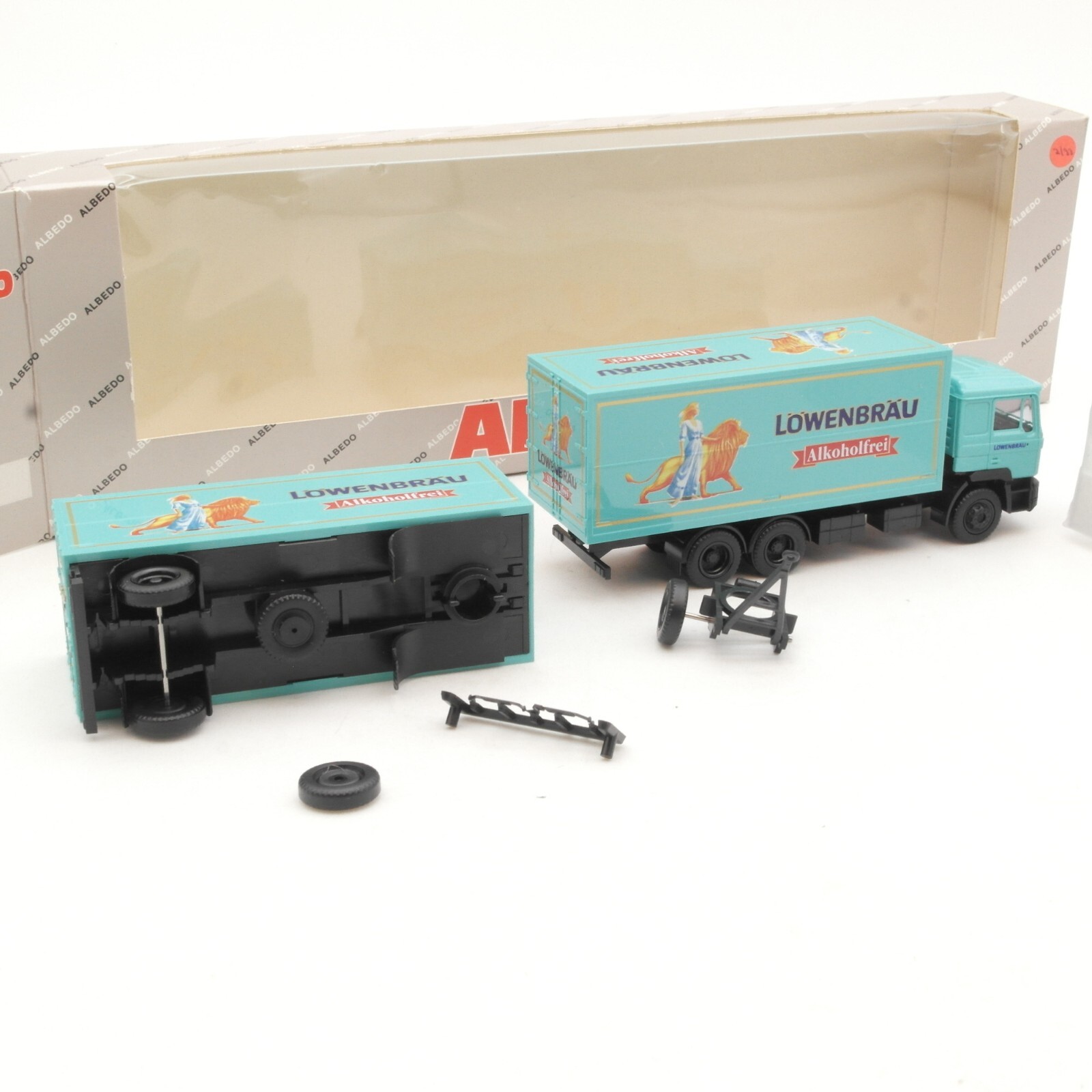 Albedo 1:87 200234 MAN Hängerzug Löwenbräu Alkoholfrei in OVP RA9008 – Bild 4