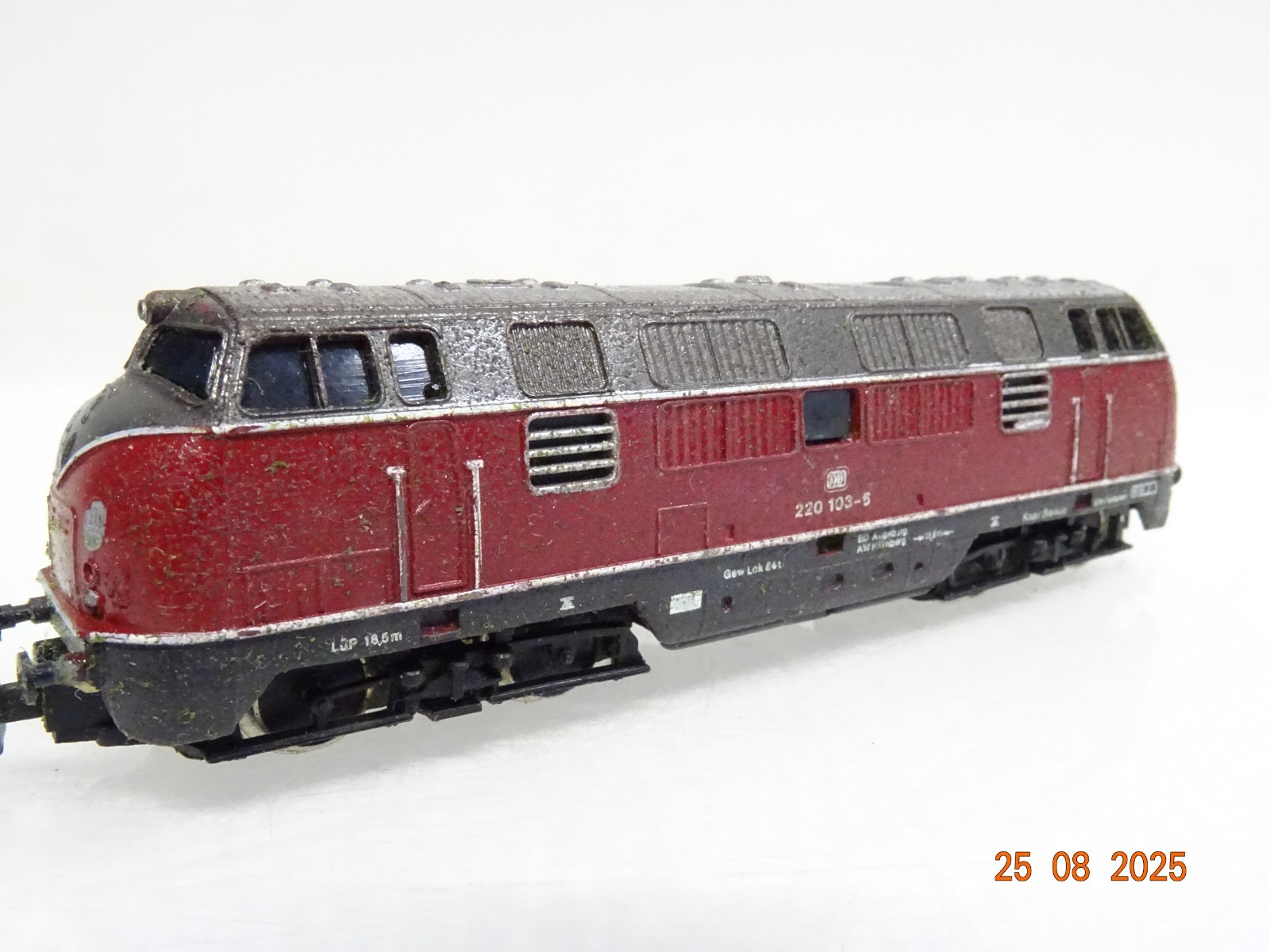 Arnold N 0202 Diesellok BR 220 103-6 der DB JL2615 o. – Bild 5
