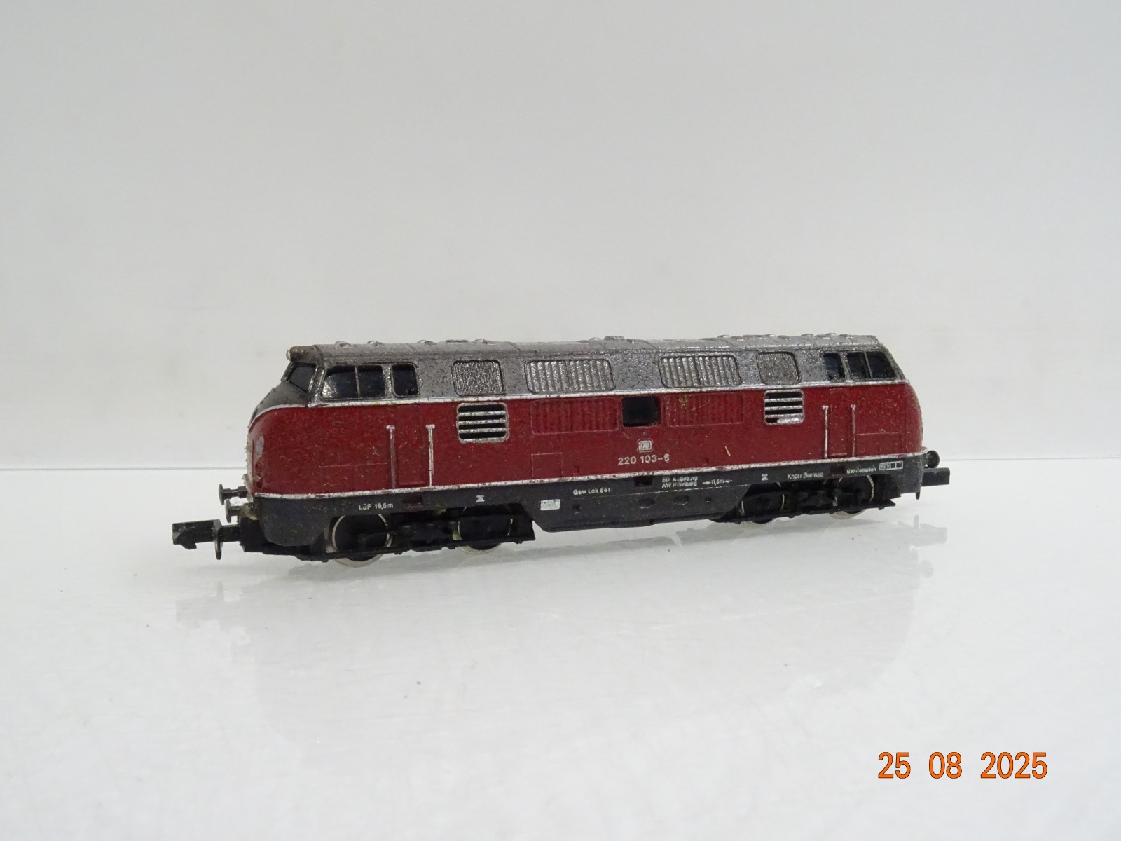 Arnold N 0202 Diesellok BR 220 103-6 der DB JL2615 o.