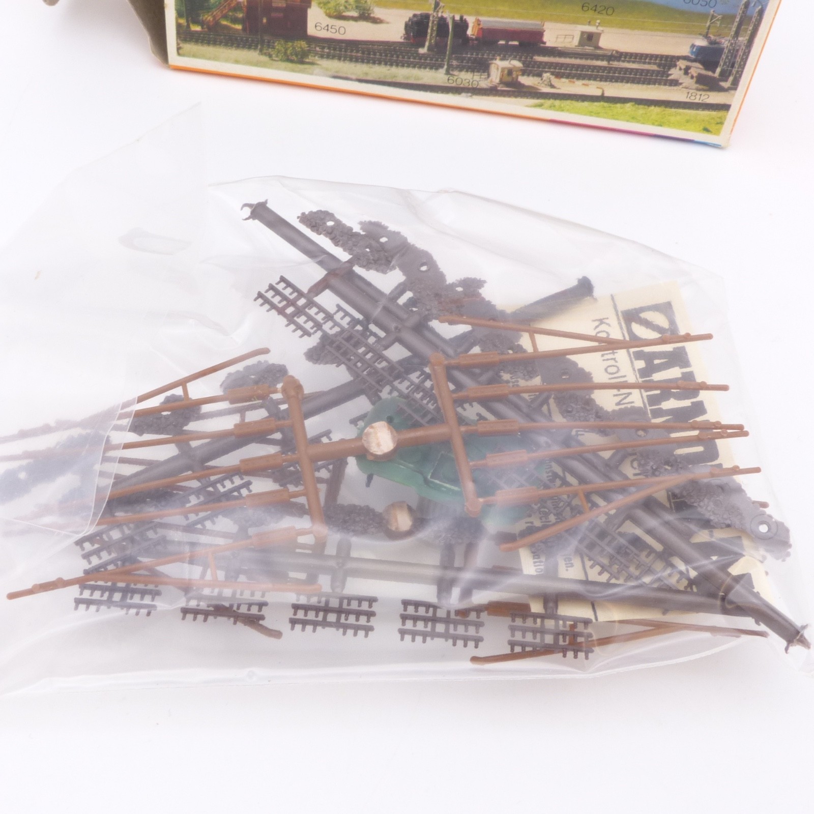 Arnold Spur N Bausatz 6020 Telegrafenmasten 20 Stück in OVP EX8201 – Bild 4