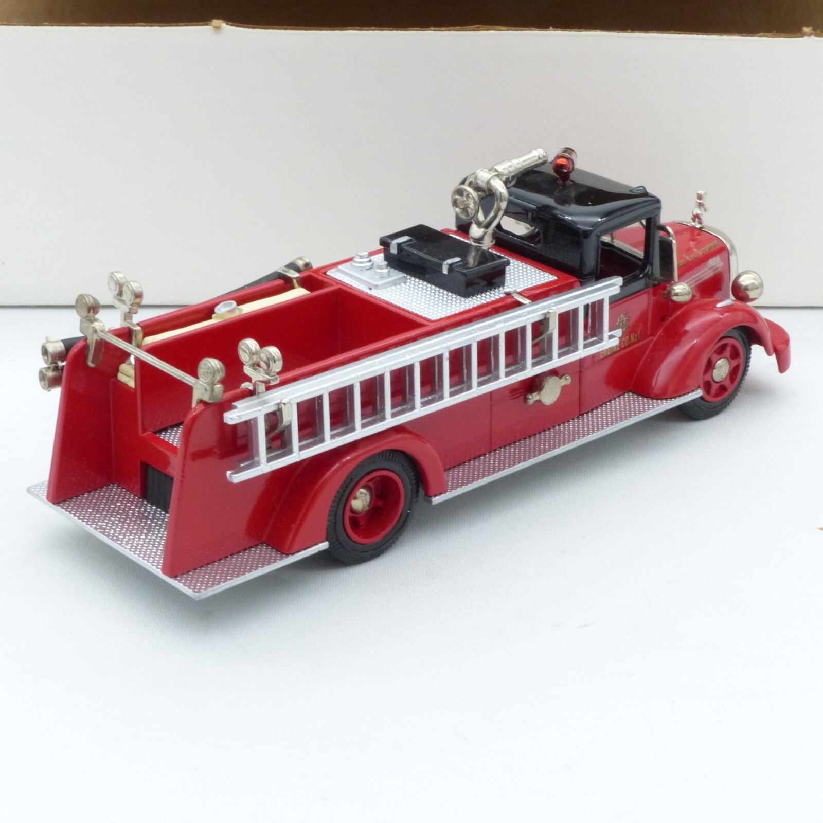 Ashton Models 1:43 No. AH 46 Mack Ahrens-Fox Ladder Truck Nashua, in OVP EX980 – Bild 3