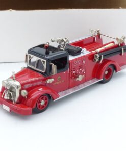 Ashton Models 1:43 No. AH 46 Mack Ahrens-Fox Ladder Truck Nashua, in OVP EX980