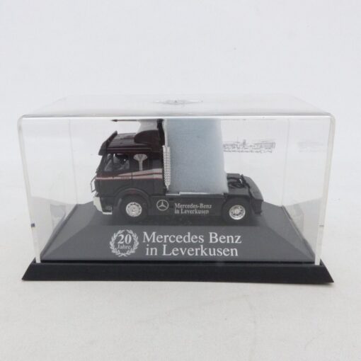 B&S 1:87 Mercedes SK Zugmaschine 20 Jahre MB in Leverkusen in PC Box EX4306